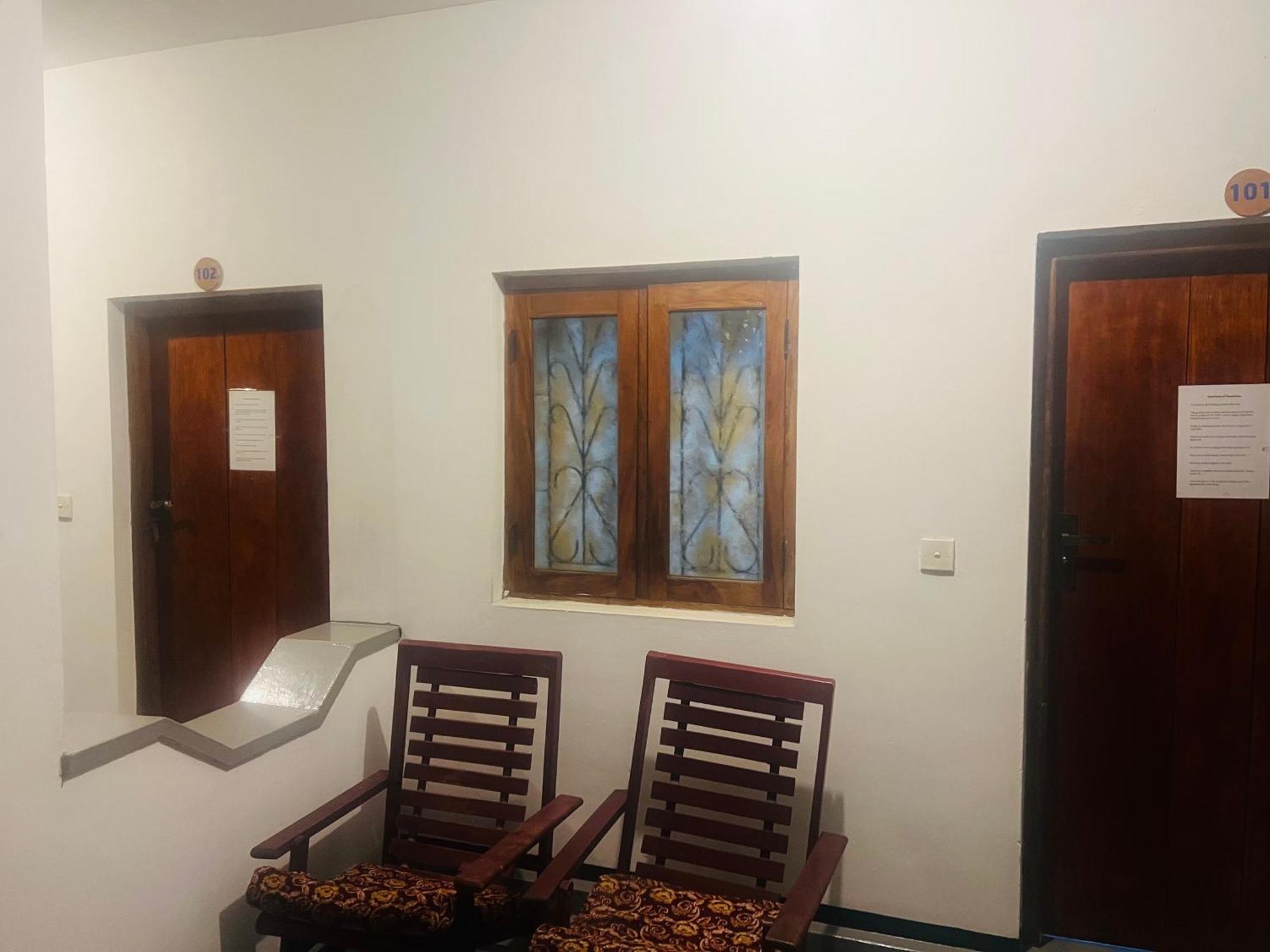 Hotel Moxy Bay Arugambay Arugam Bay Exterior foto